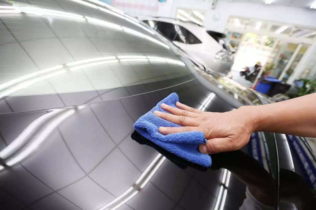 教你该怎么实惠封釉汽车(封釉教你汽车该怎么实惠)