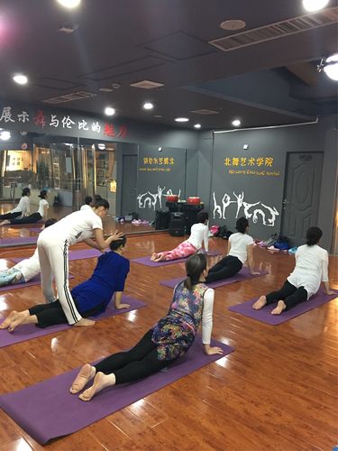 新玩法美业拓客(美容院客户门店健身房瑜伽)