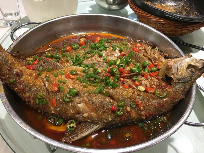 周口千元仅需美容店芙蓉月租金(周口仅需千元美容店芙蓉)