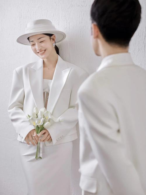 婚纱照步骤正确(婚纱照步骤服帖乳液正确)