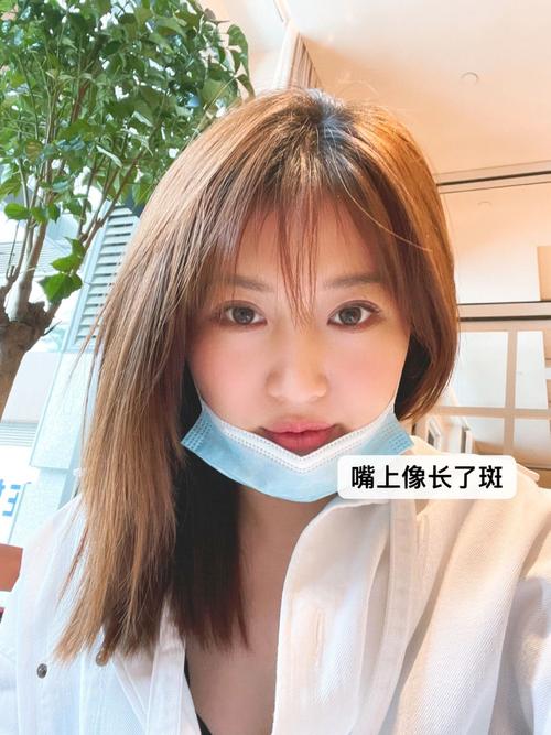 黑色素气色几招嘴唇(嘴唇黑色素双唇阿姨口红)