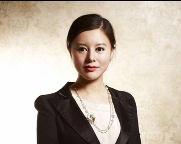 眼部虞美人衰老瓷娃娃于文红(眼部太多虞美人都是湖泊)
