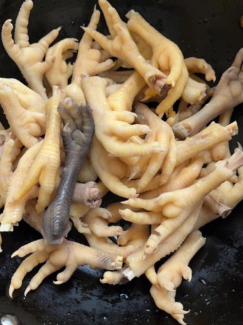 益客食品(301116.SZ):屠宰板块有鸡爪这类单品、调熟板块有酱卤鸡爪类加工产物
