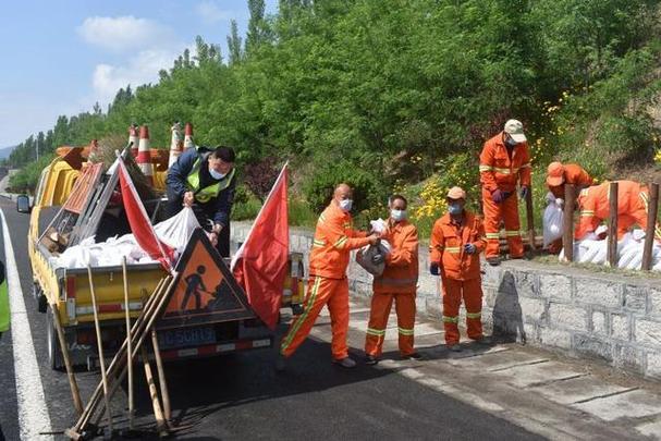 第3号台风“格美”即将登岸水利部专题会商摆设
暴雨大水
防御工作